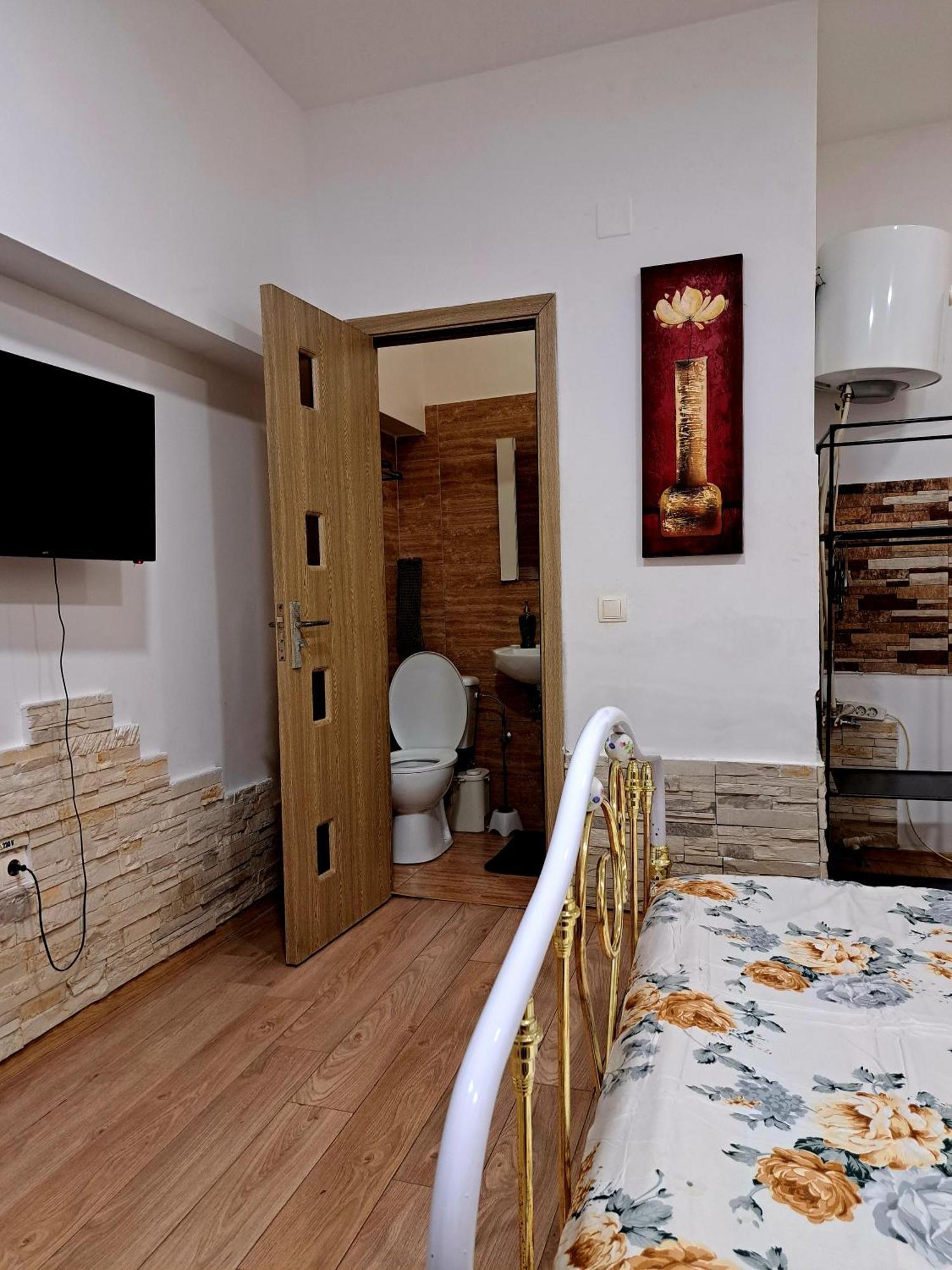 Regim Hotelier Pietonala Oradea Exterior foto